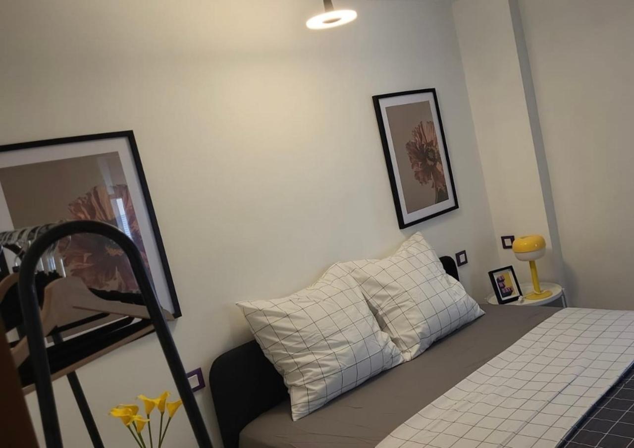 Spacious Town House With Balcony Монтаняк Екстериор снимка