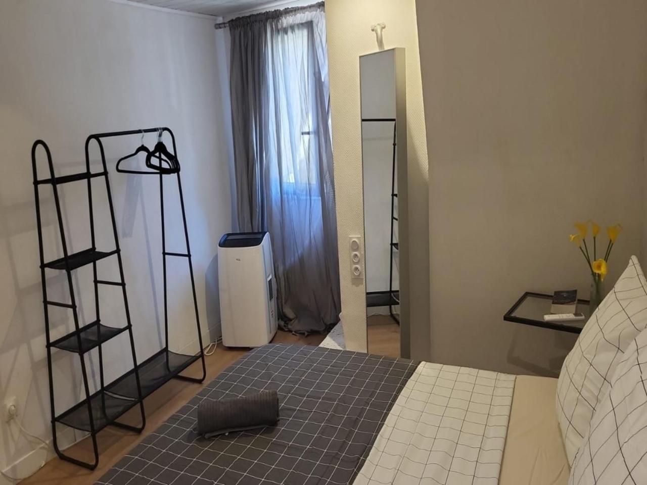 Spacious Town House With Balcony Монтаняк Екстериор снимка