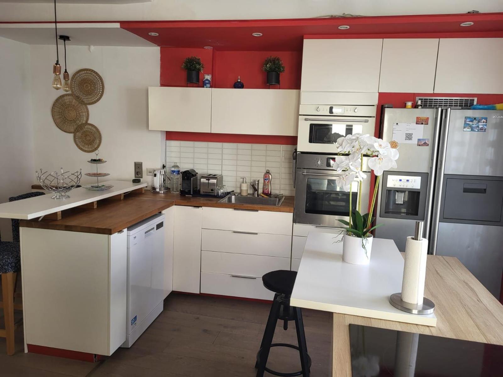 Spacious Town House With Balcony Монтаняк Екстериор снимка