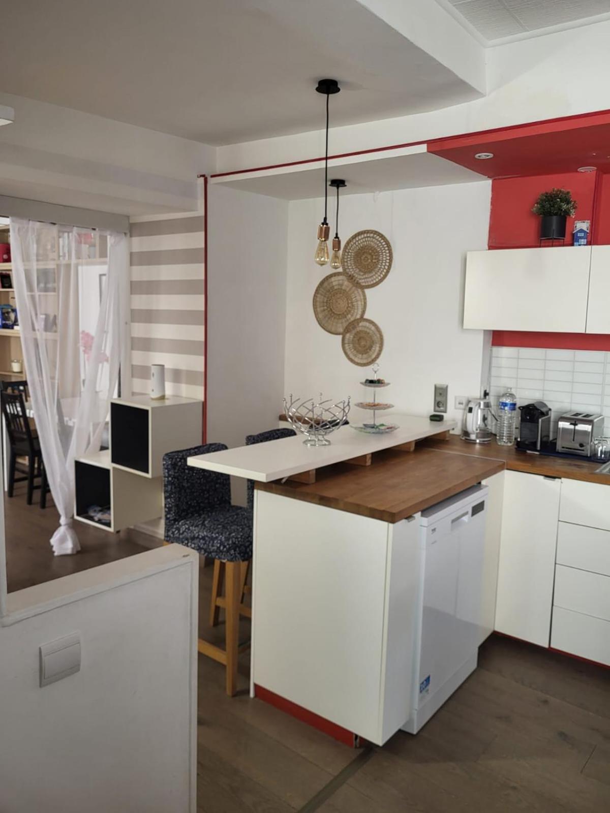 Spacious Town House With Balcony Монтаняк Екстериор снимка
